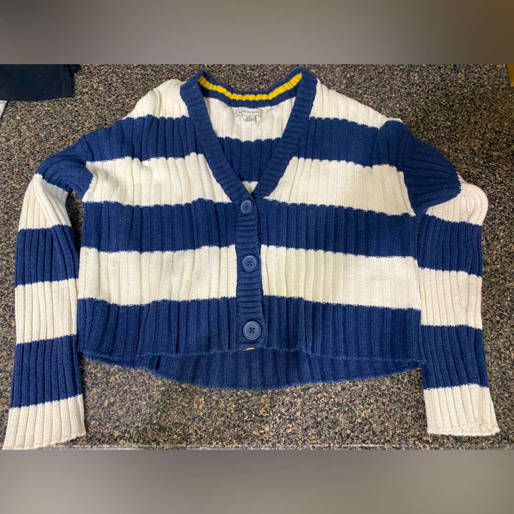 Old Navy cropped sweater